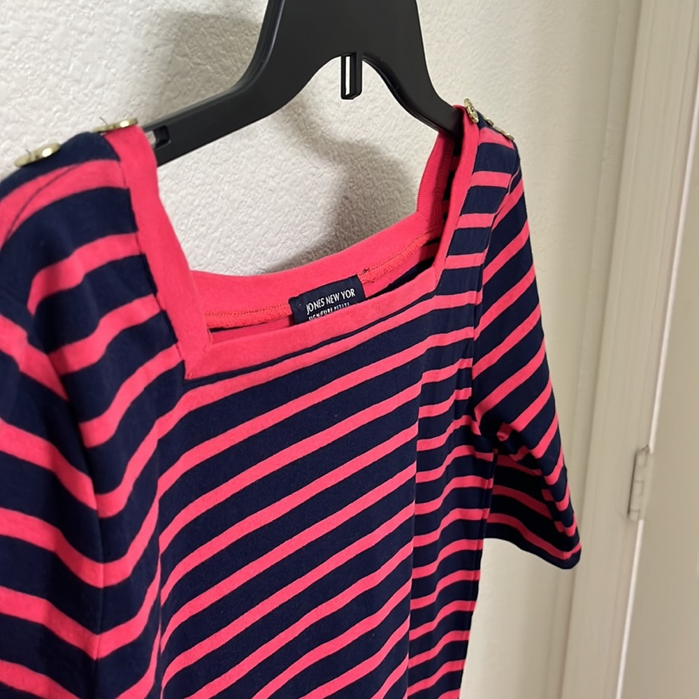 Striped tee with button detailing - Picture 4 of 5